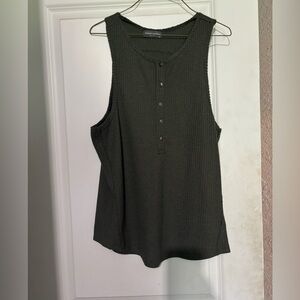 Moss colored, button front, tank. Size L. NWOT.